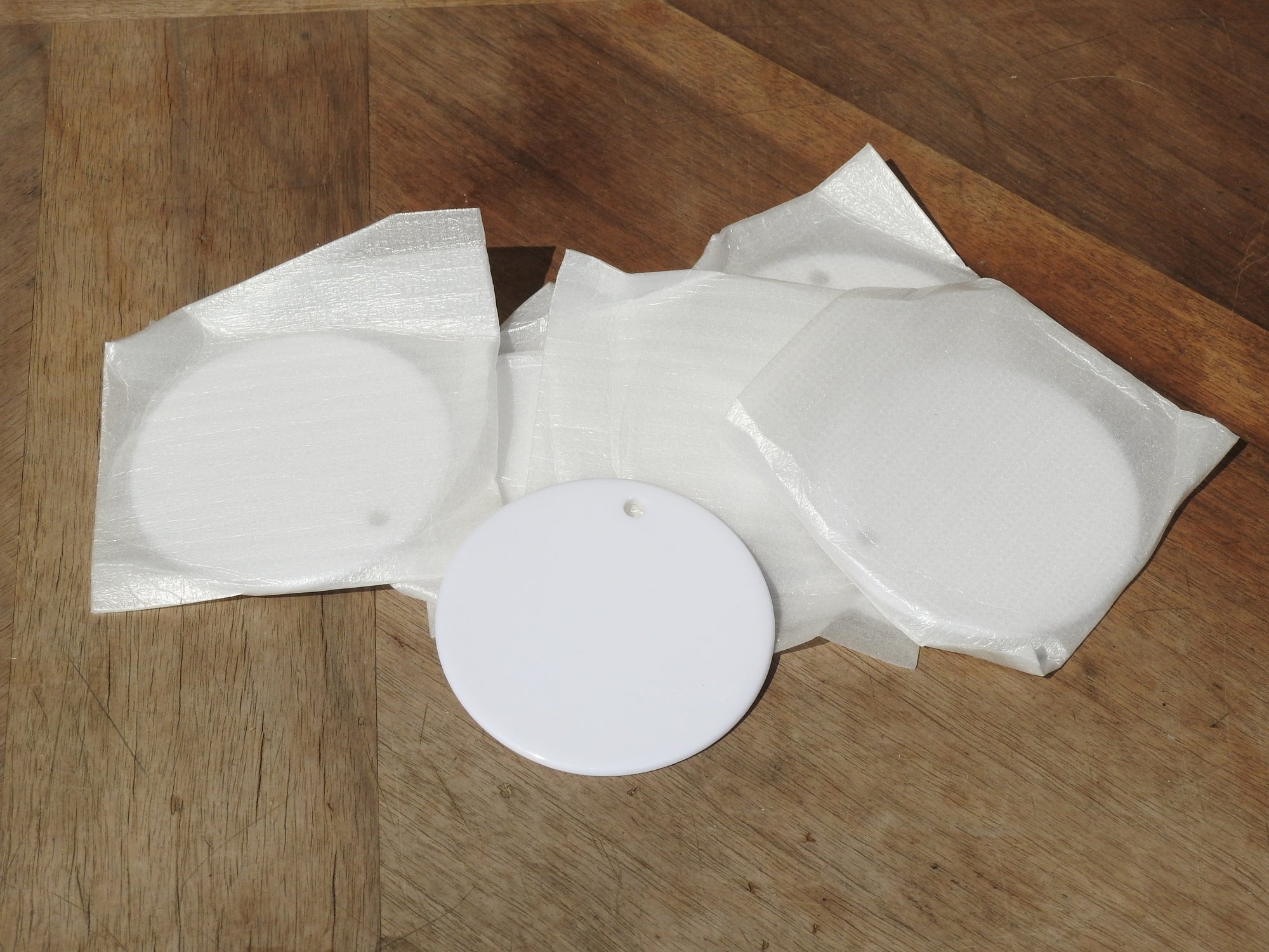 🎁 Décoration cœur ou boule suspendu(e)