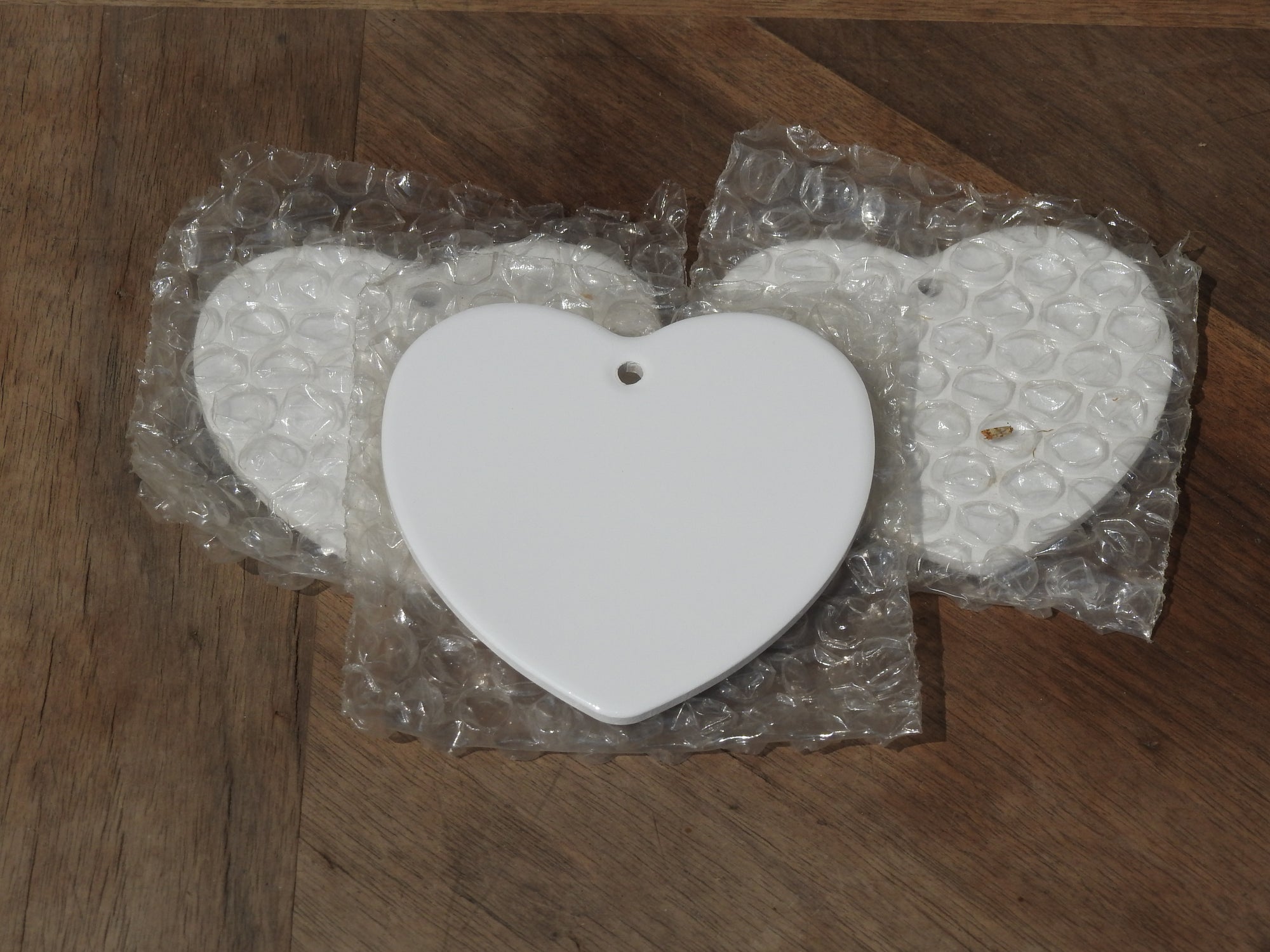 🎁 Décoration cœur ou boule suspendu(e)