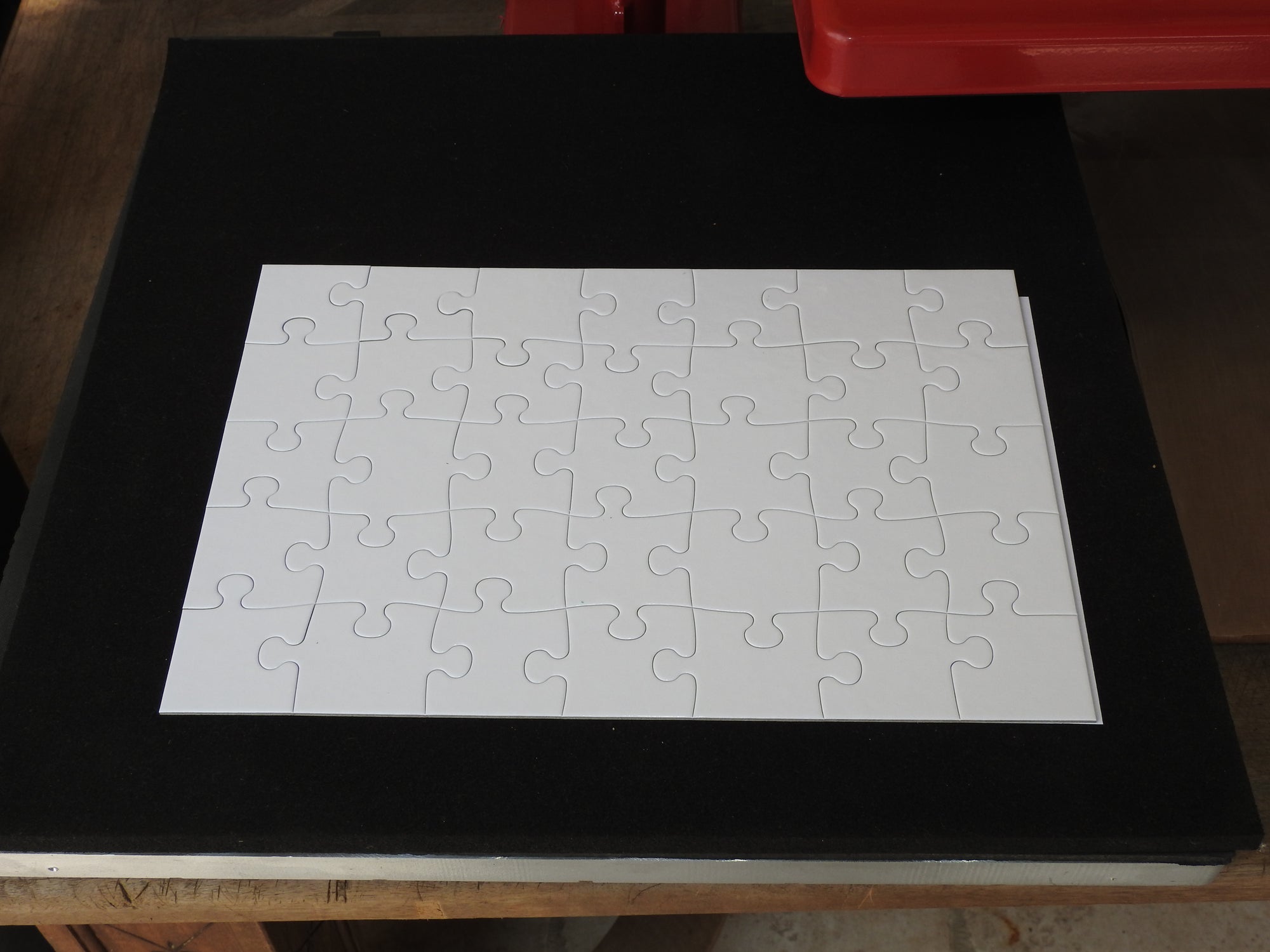 🧩 Puzzle en carton “Histoire à reconstruire”